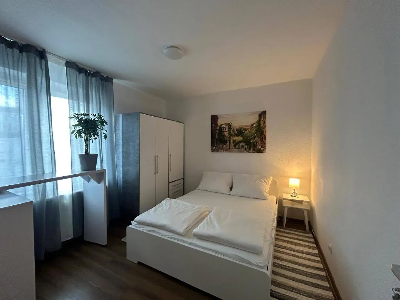 Whiteapartment Frankfurt am Main Daire